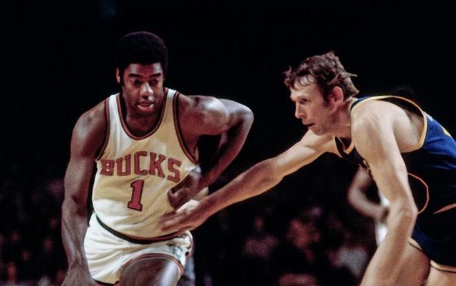 王曼昱夺得乒乓球亚洲杯女单冠军人民日报客户端.