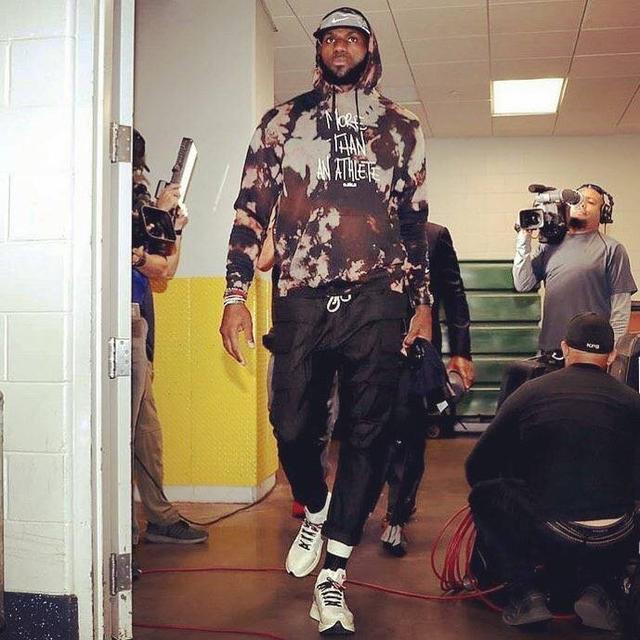 伊森绝杀超时，杜兰特37分燃尽仍输球！火箭正朝着湖人反方向狂奔